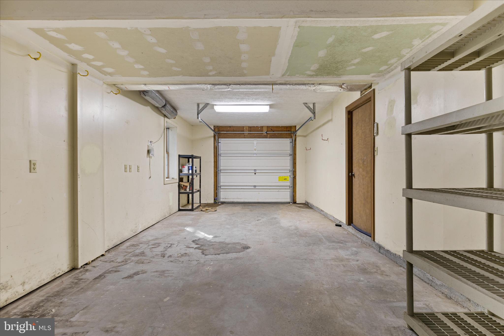 179 WOODRIDGE LANE
