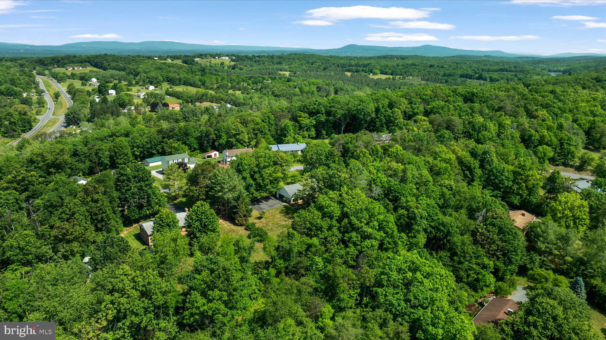 179 WOODRIDGE LANE