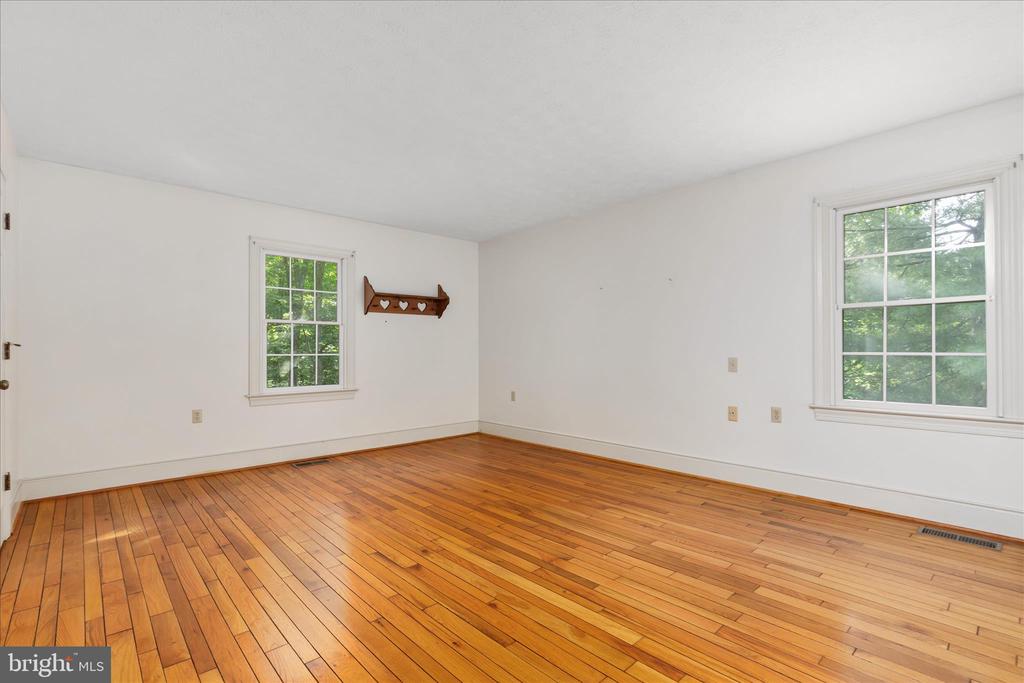 179 WOODRIDGE LANE
