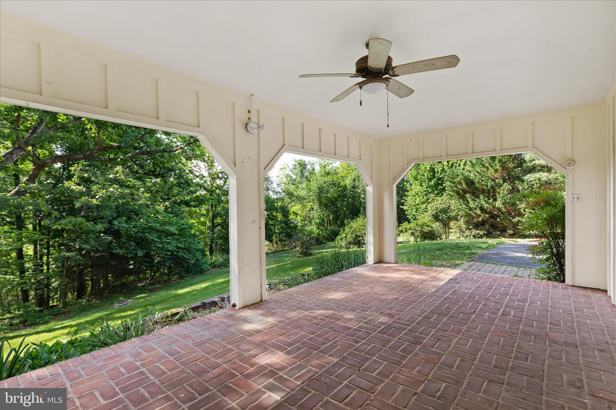 179 WOODRIDGE LANE