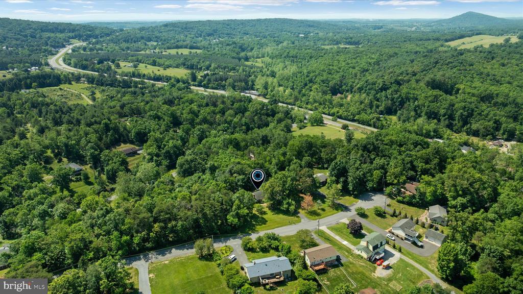 179 WOODRIDGE LANE