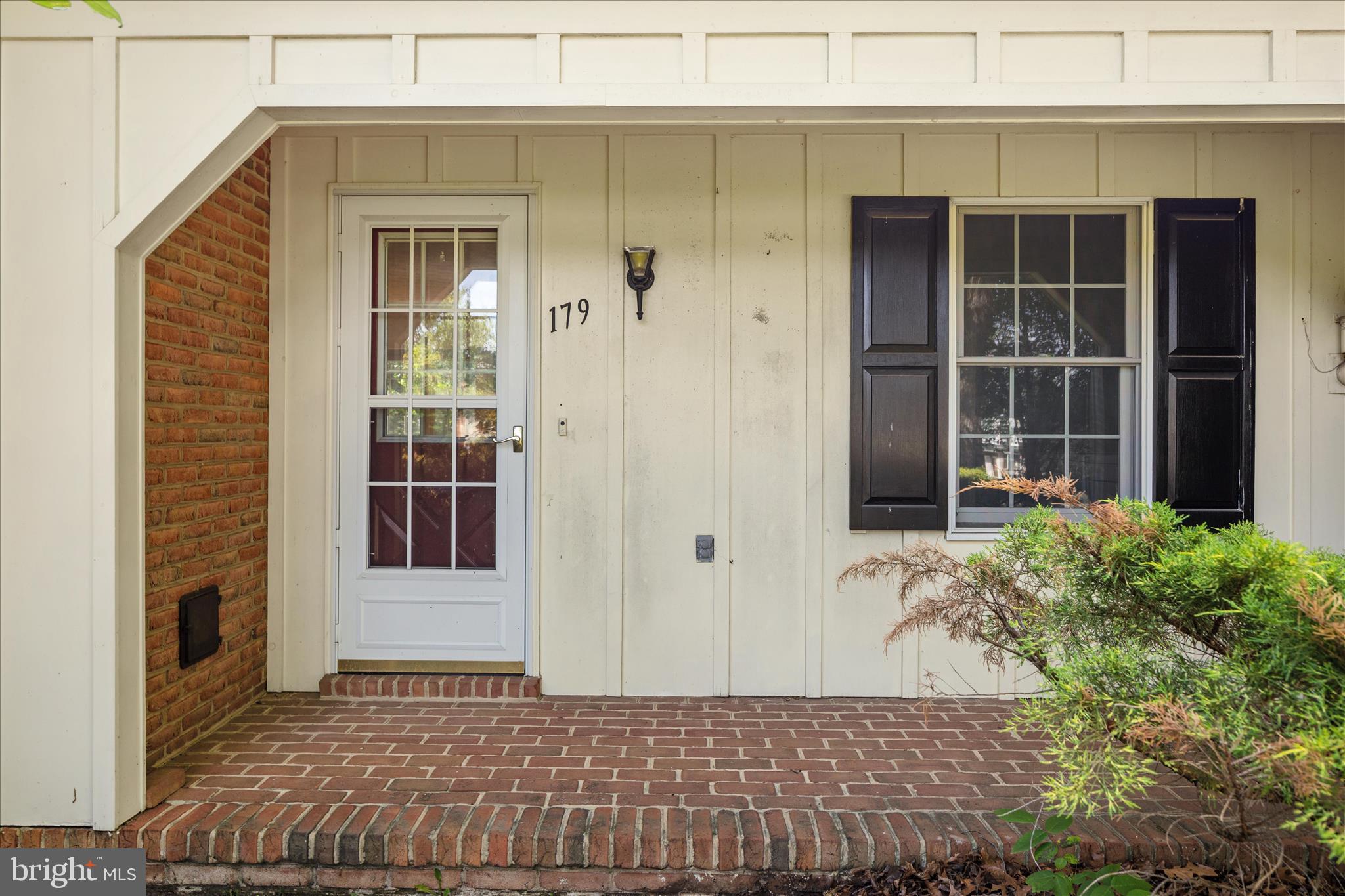 179 WOODRIDGE LANE