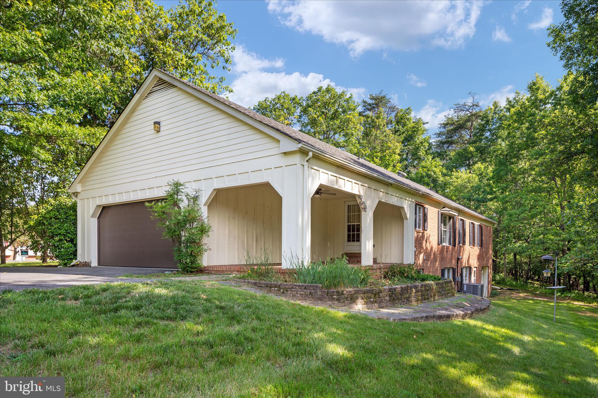 179 WOODRIDGE LANE