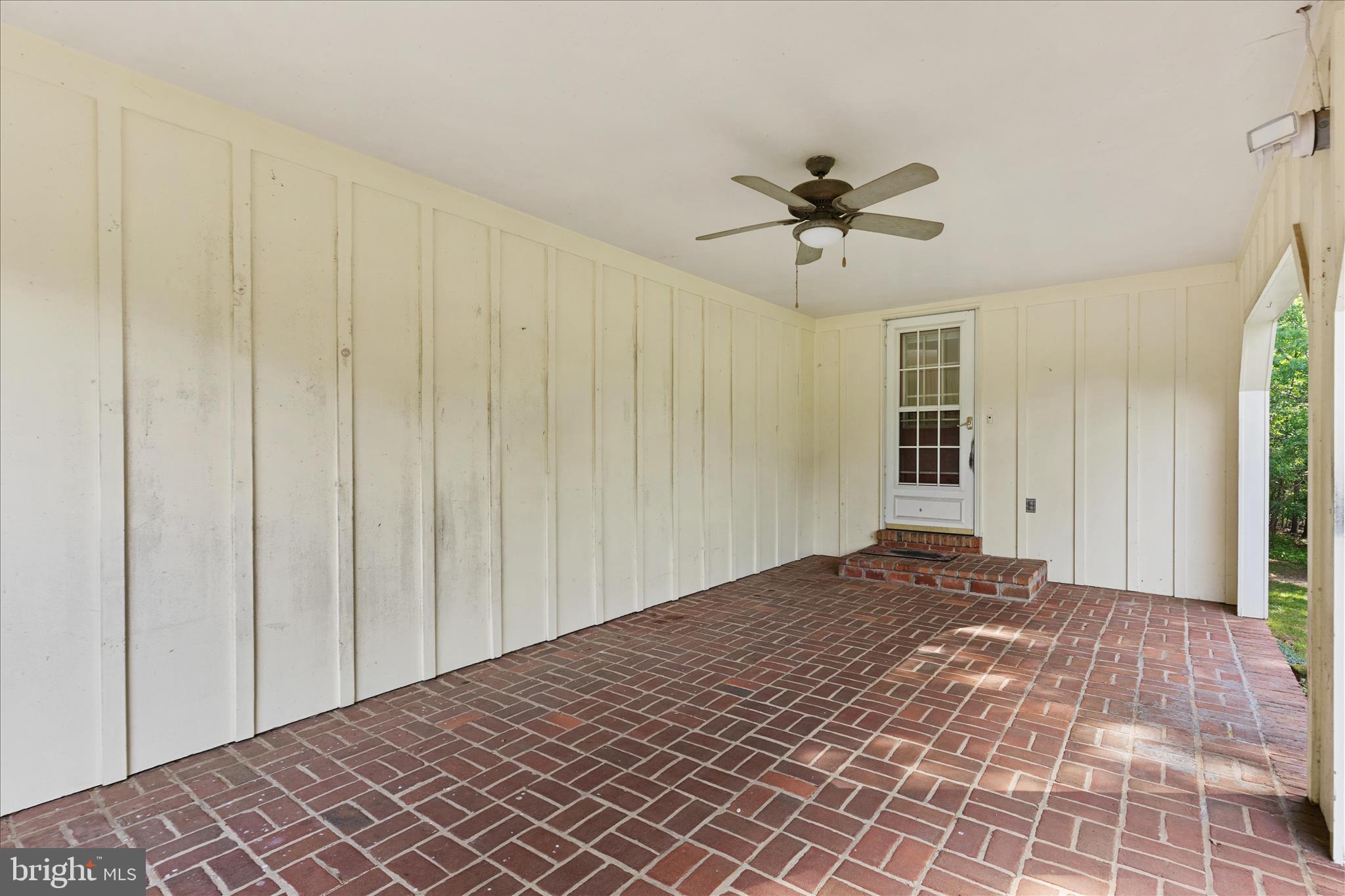 179 WOODRIDGE LANE