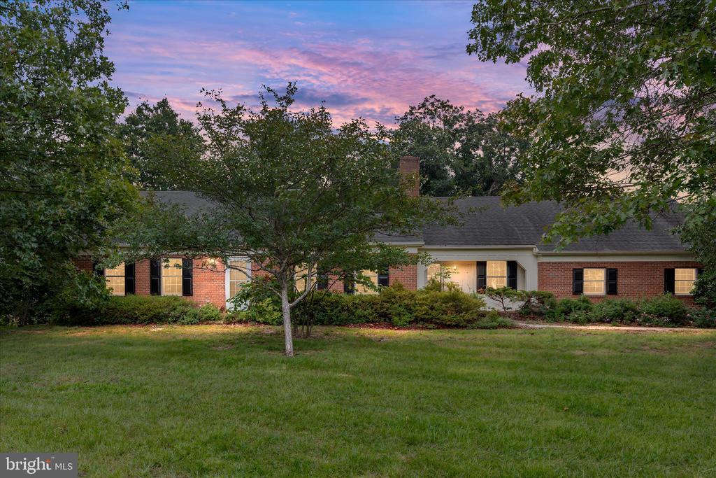 179 WOODRIDGE LANE
