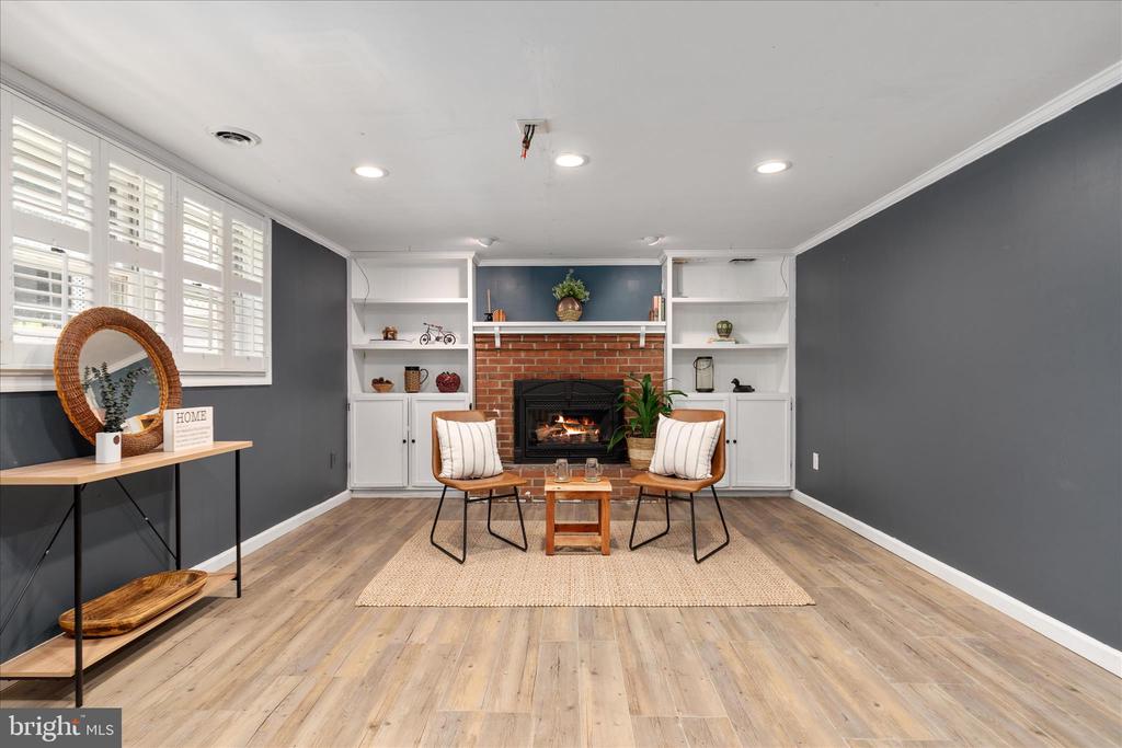 224 FREDERICKTOWNE DRIVE