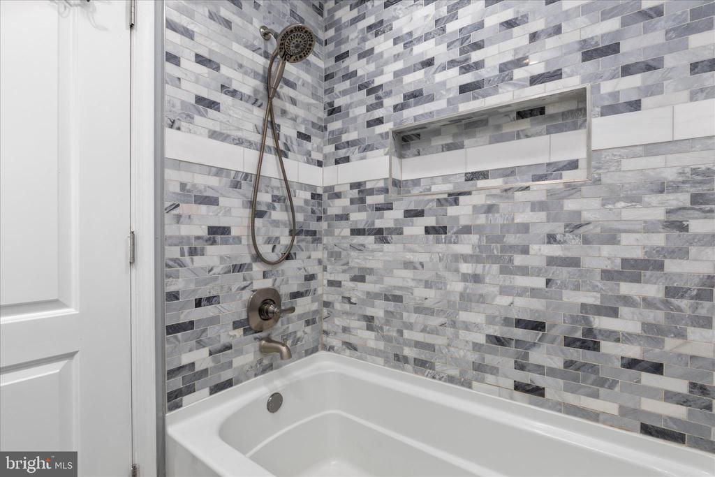 224 FREDERICKTOWNE DRIVE