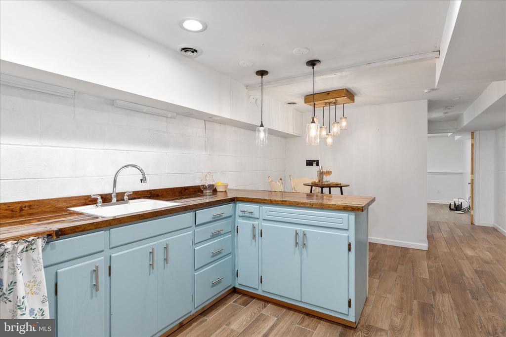 224 FREDERICKTOWNE DRIVE
