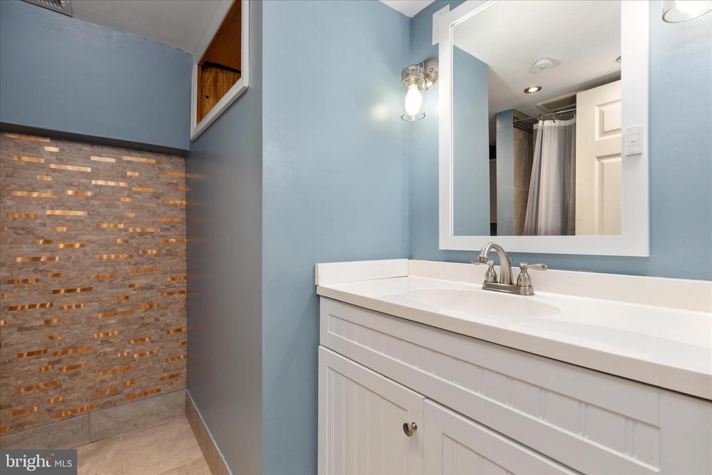 224 FREDERICKTOWNE DRIVE