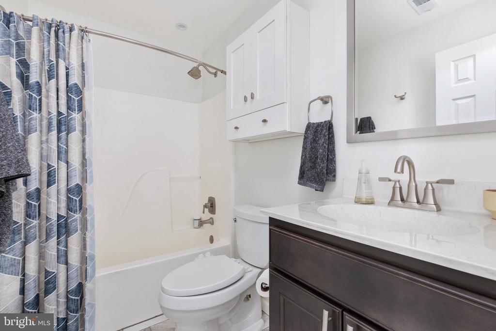 110 BROOKLAND COURT 10