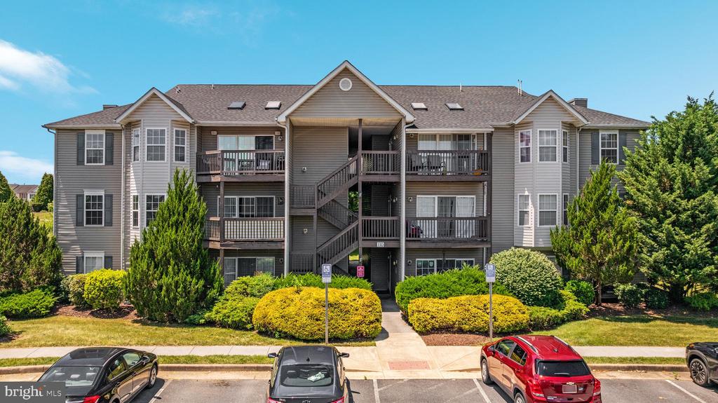 110 BROOKLAND COURT 10