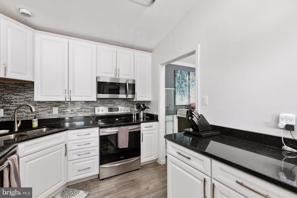 110 BROOKLAND COURT 10