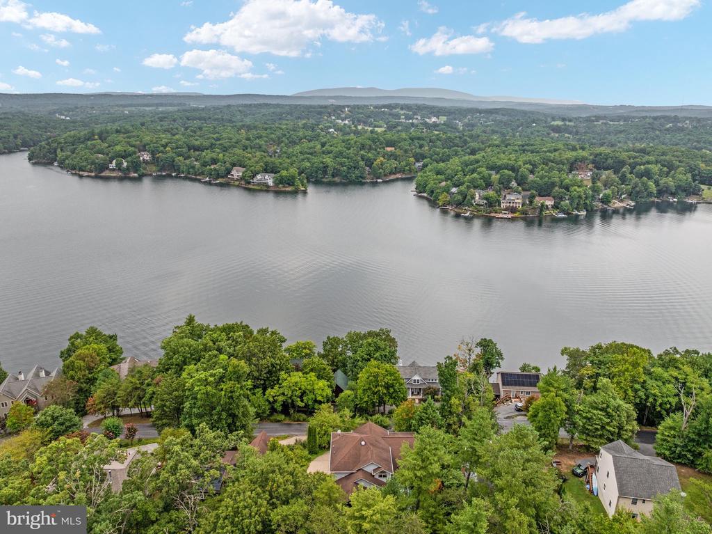 111 WATERSIDE LANE