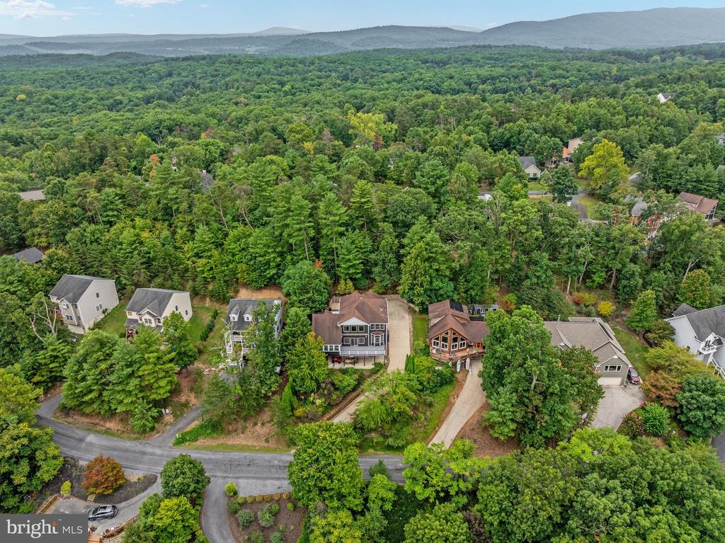 111 WATERSIDE LANE