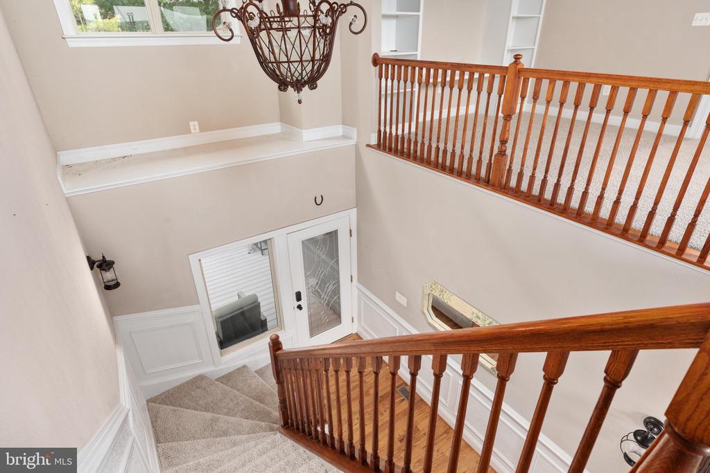 111 WATERSIDE LANE