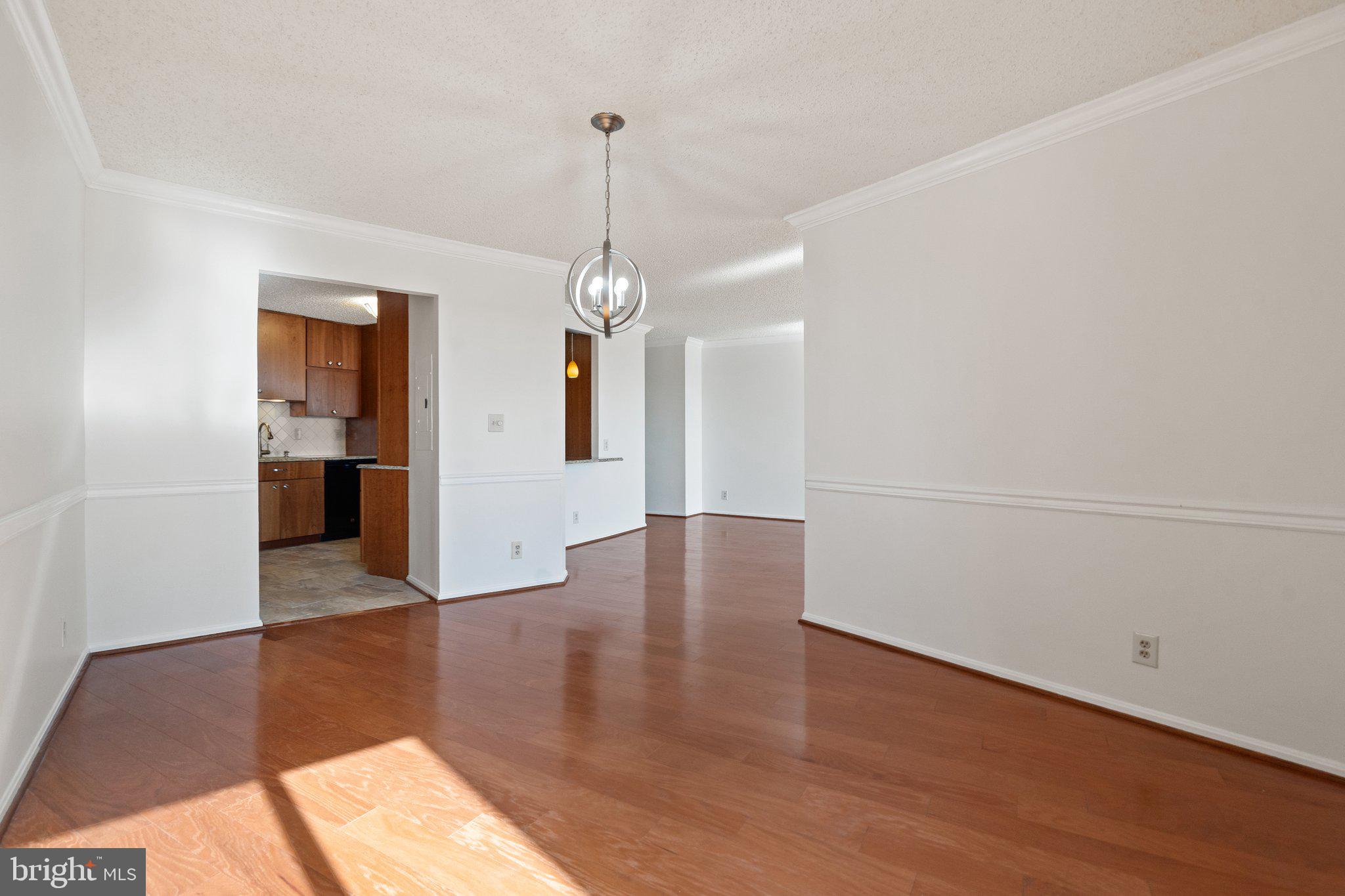 5904 Mount Eagle Dr #1514