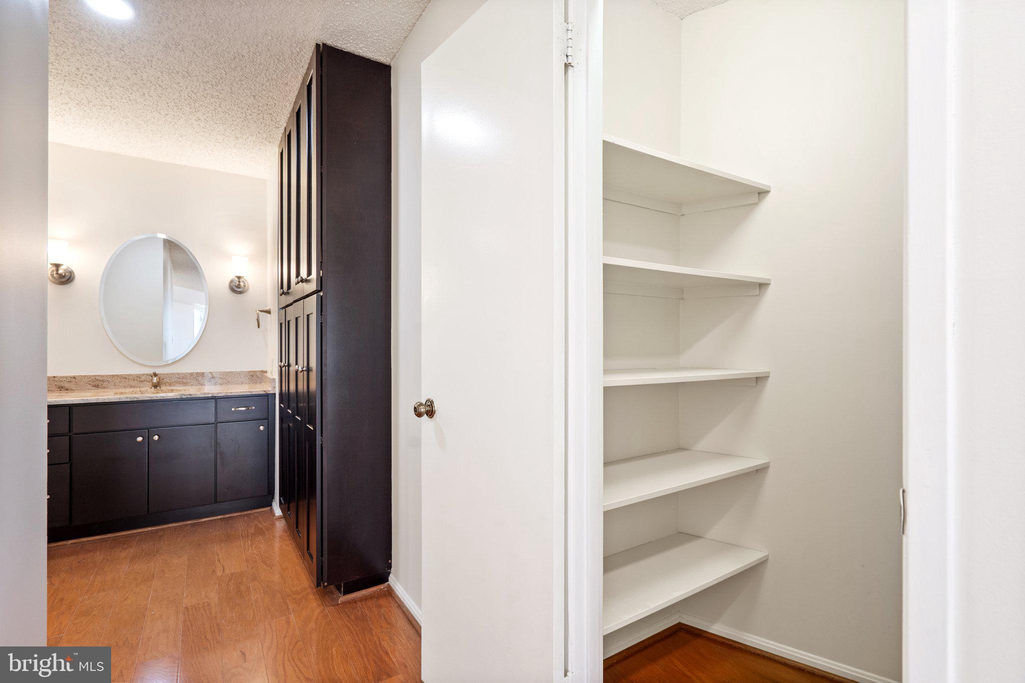 5904 Mount Eagle Dr #1514