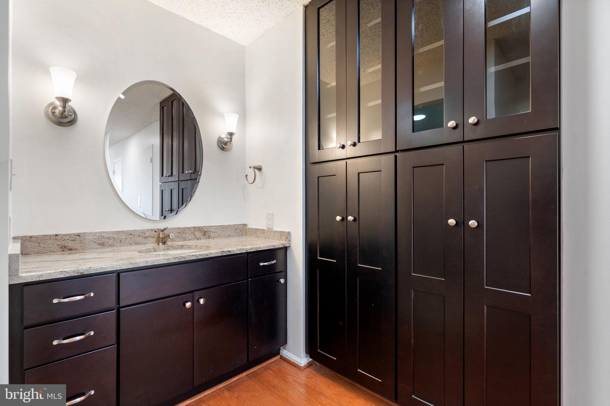 5904 Mount Eagle Dr #1514