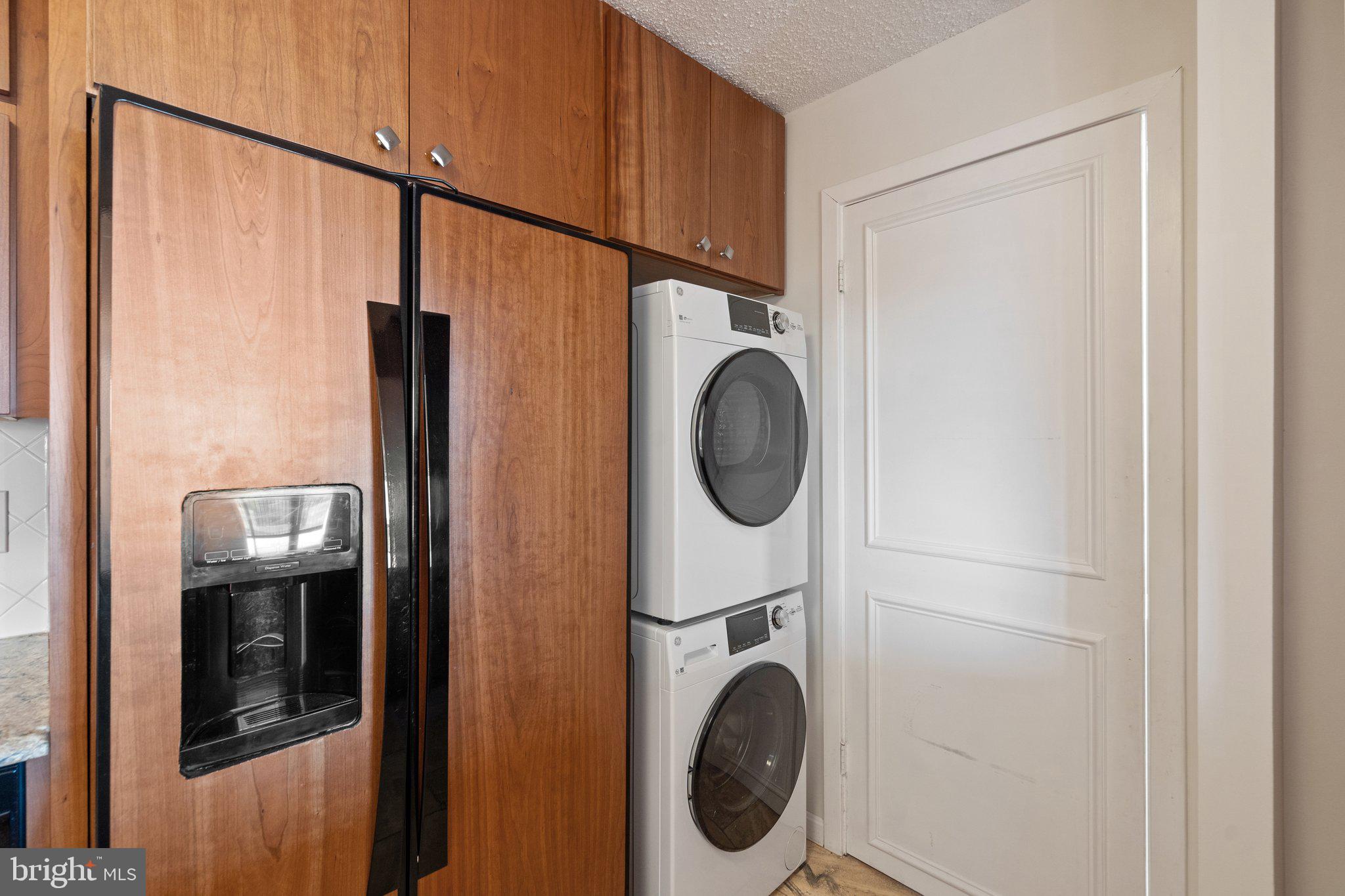 5904 Mount Eagle Dr #1514