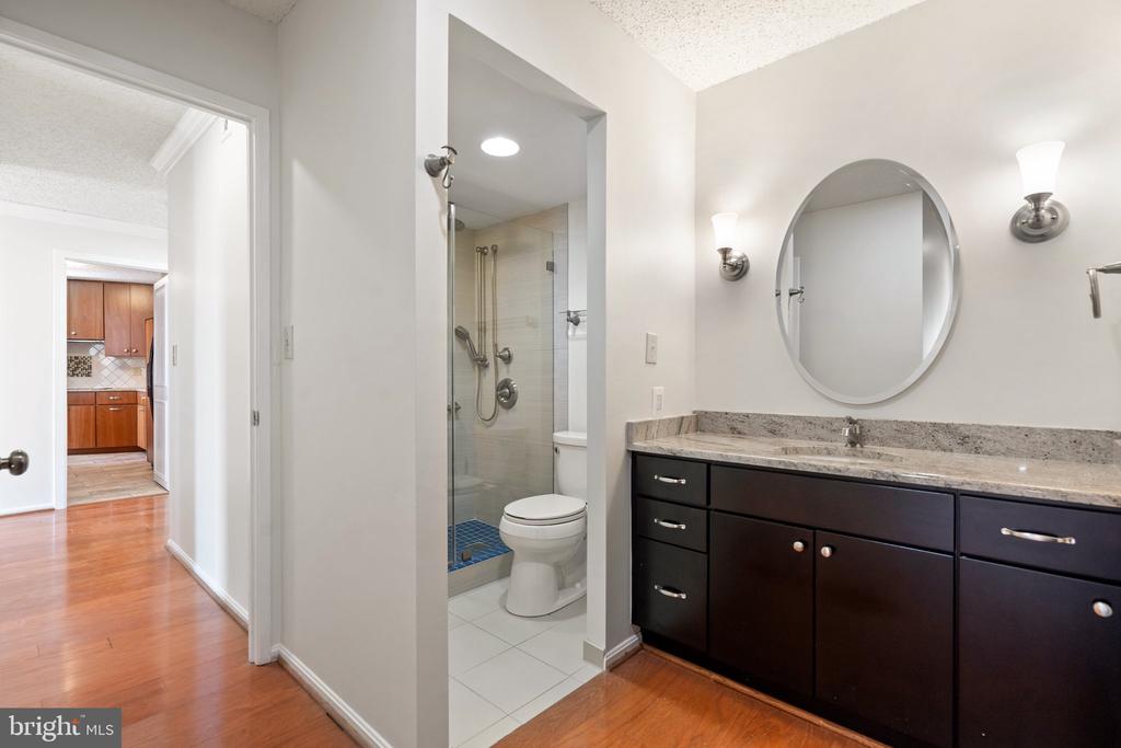 5904 Mount Eagle Dr #1514
