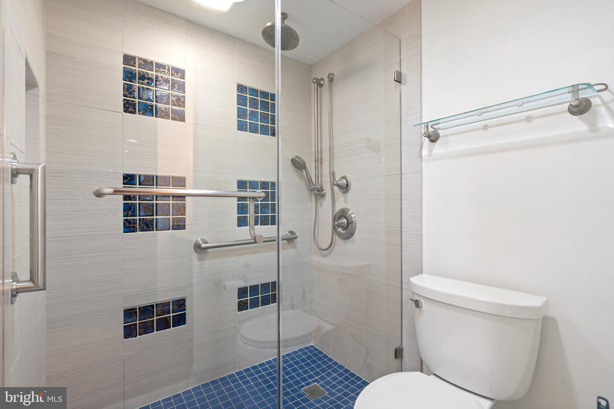 5904 Mount Eagle Dr #1514