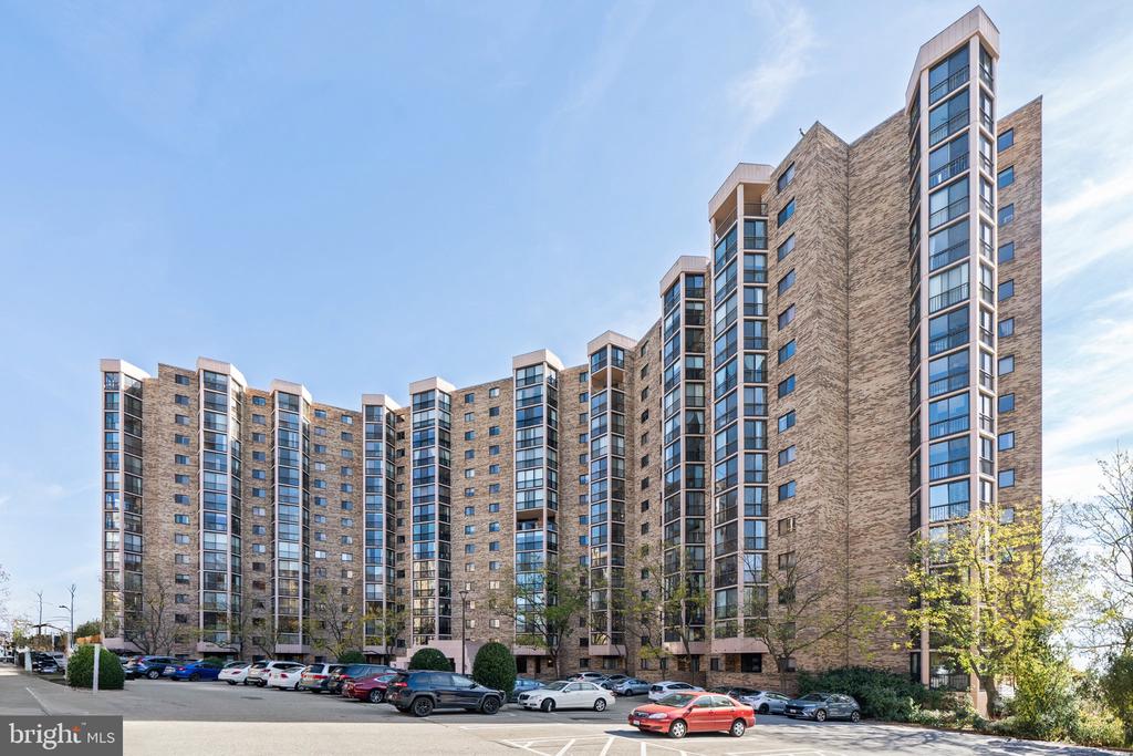 5904 Mount Eagle Dr #1514