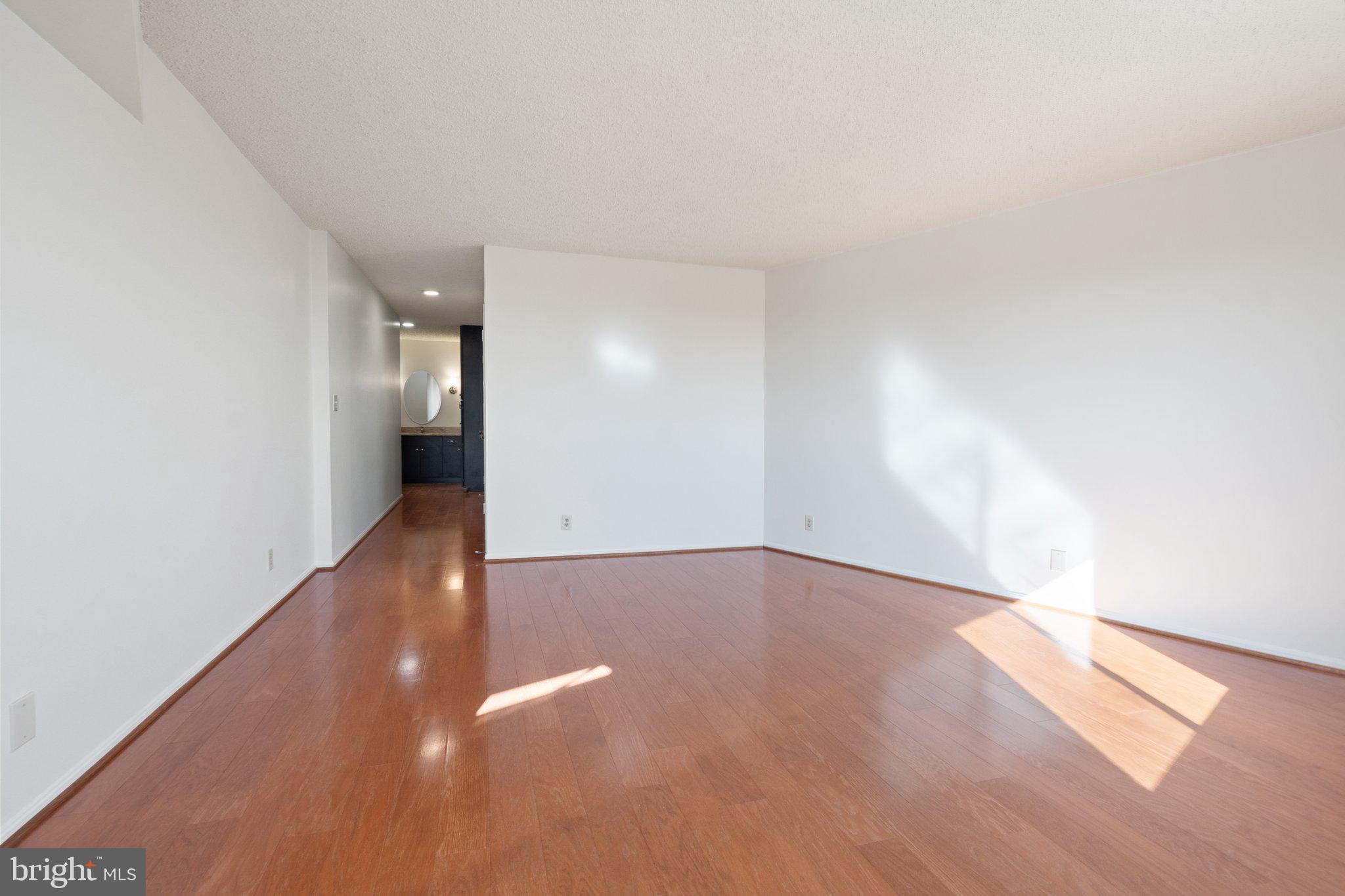 5904 Mount Eagle Dr #1514