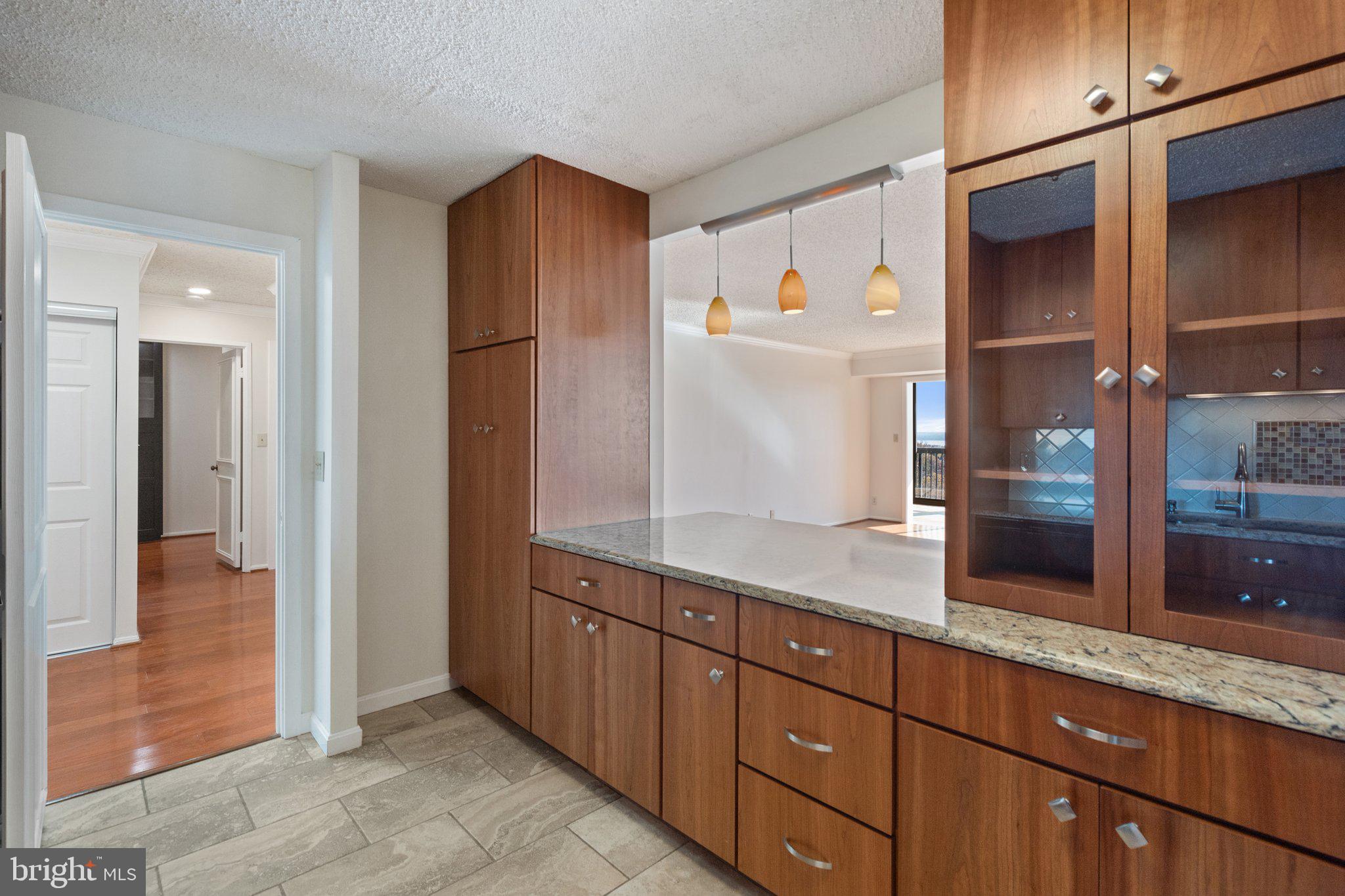 5904 Mount Eagle Dr #1514