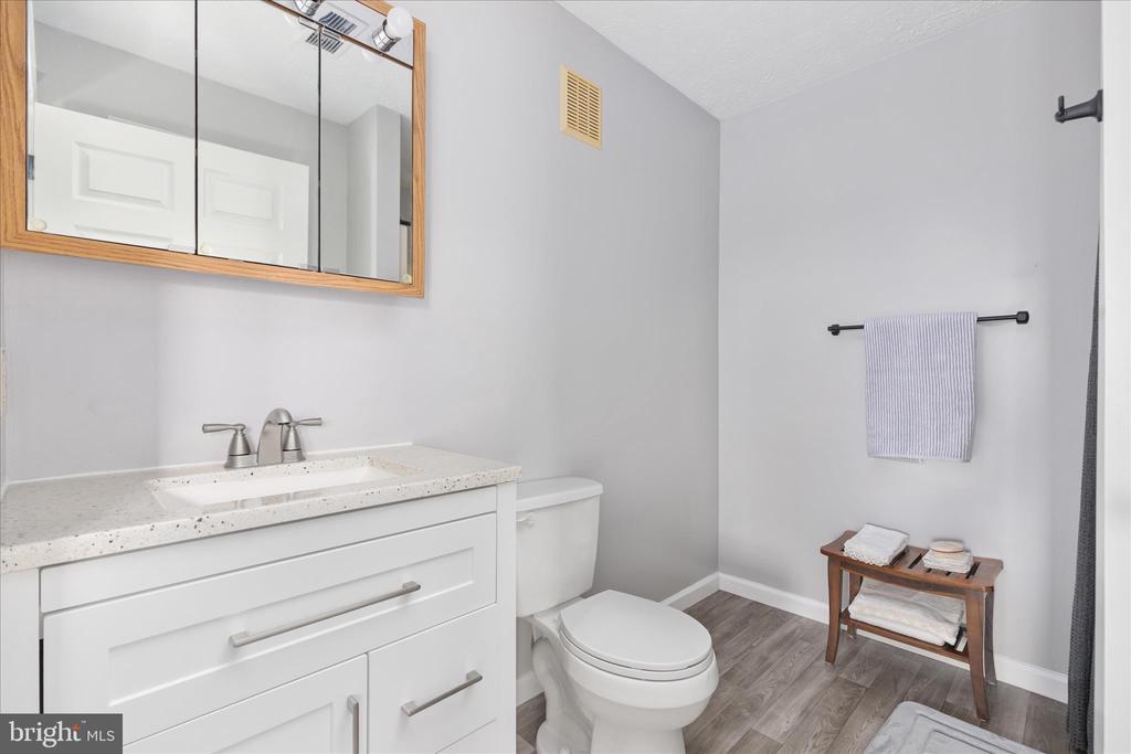 185 HAILEY LANE H6