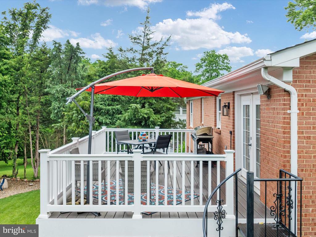 553 Bellview Ave