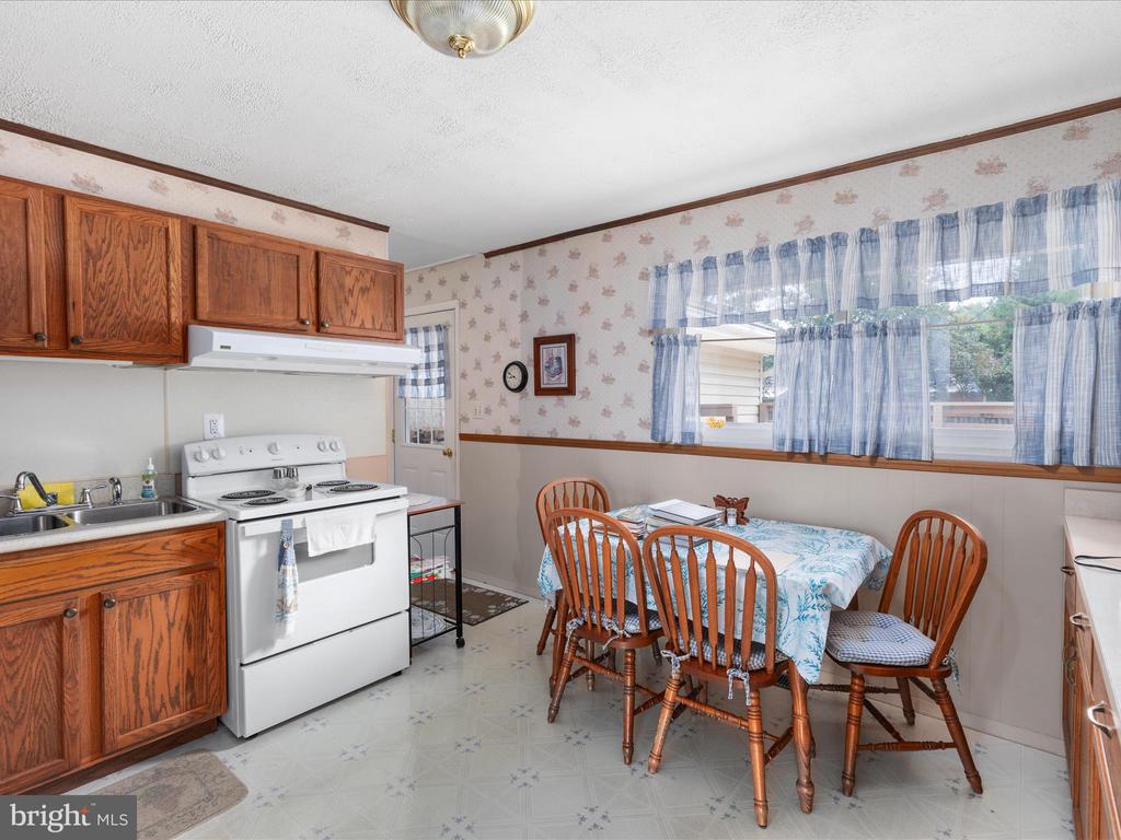 1306 Whittier Ave
