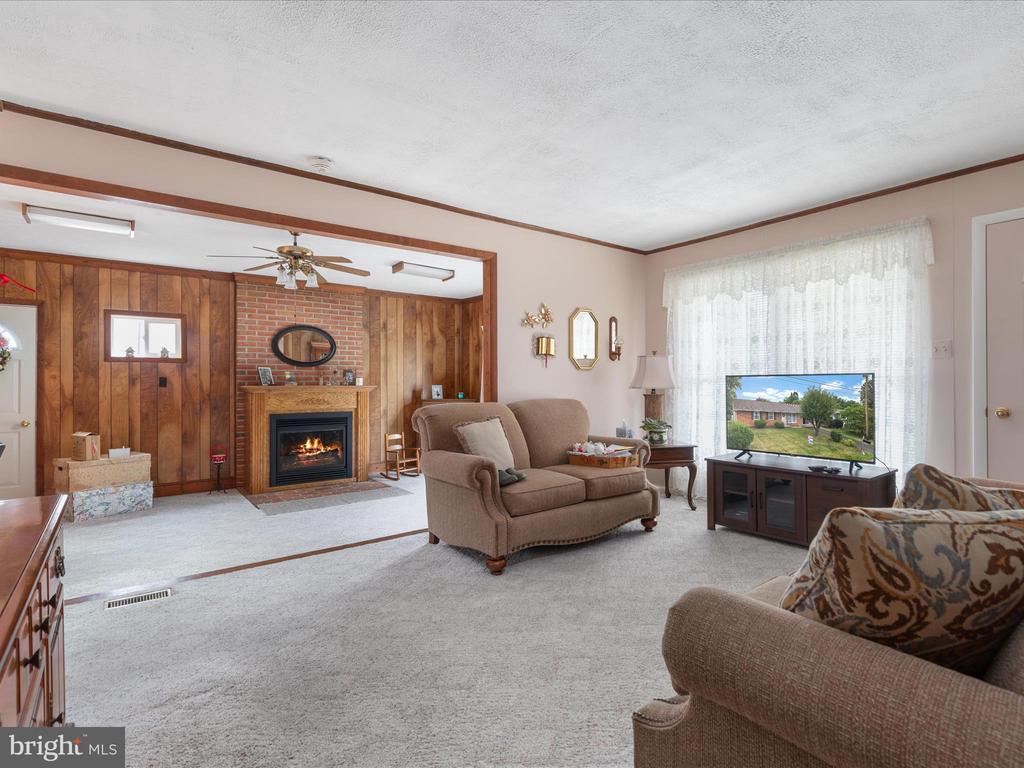 1306 Whittier Ave