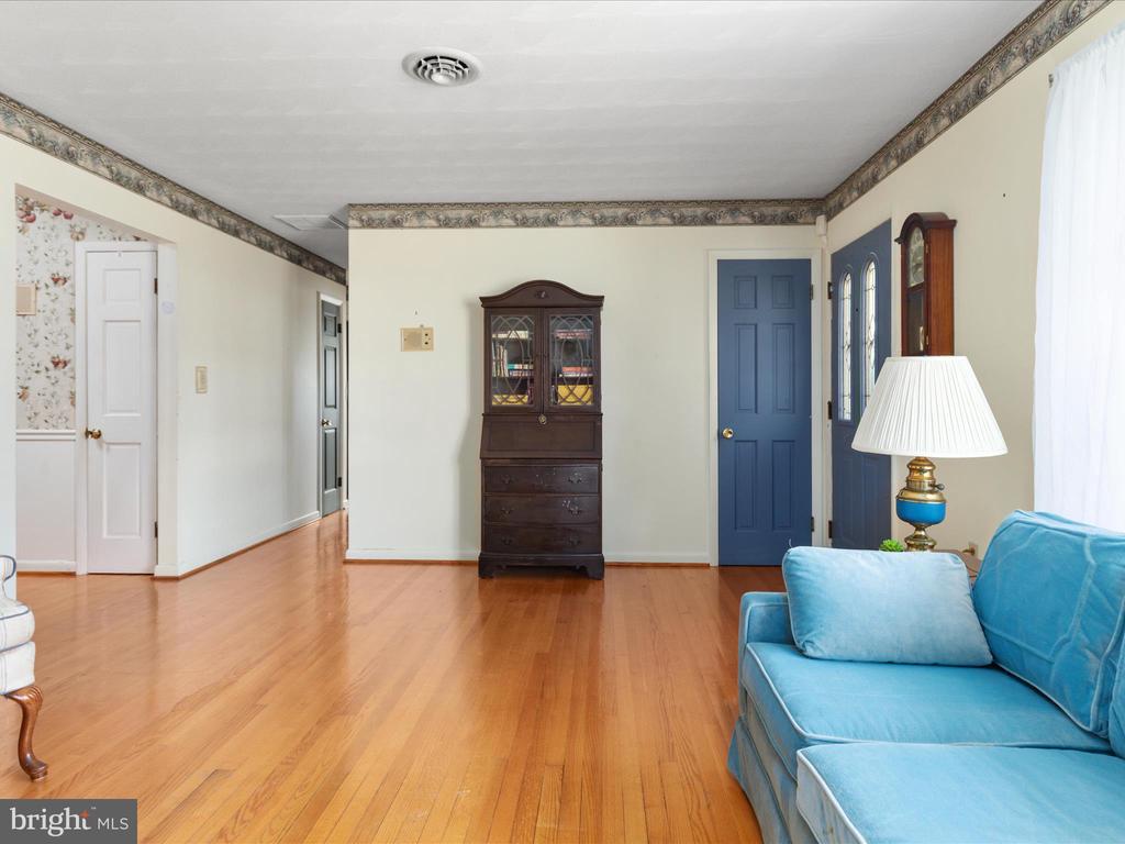 342 Lanny Dr