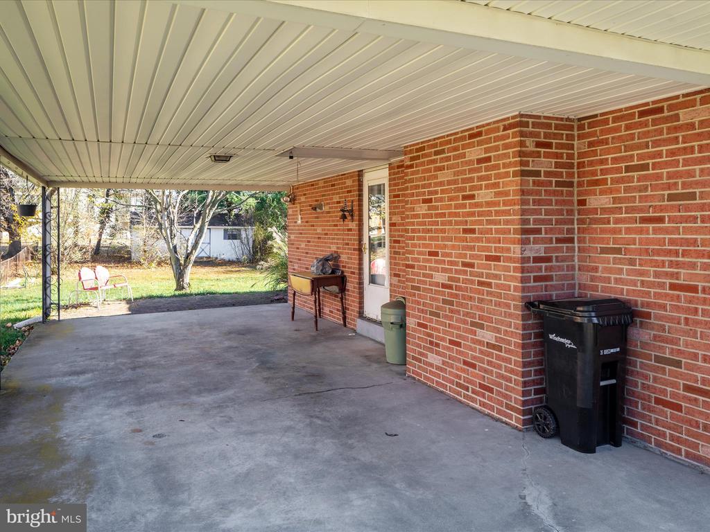 342 Lanny Dr