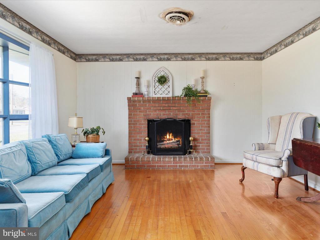 342 Lanny Dr