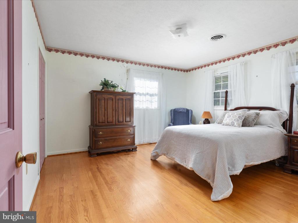 342 Lanny Dr