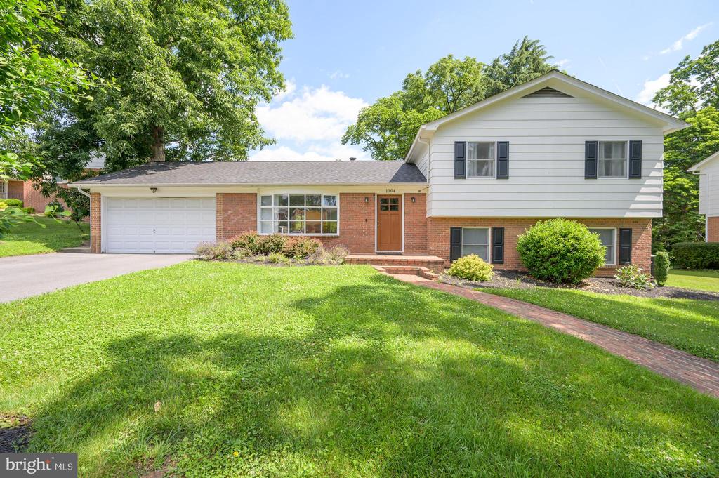 1104 Milroy Ct