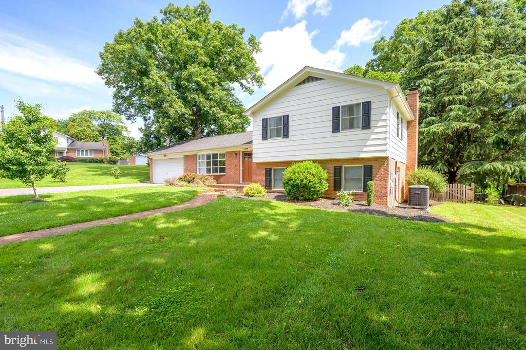 1104 Milroy Ct
