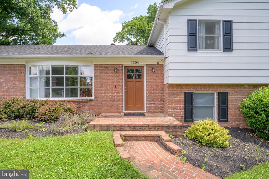 1104 Milroy Ct