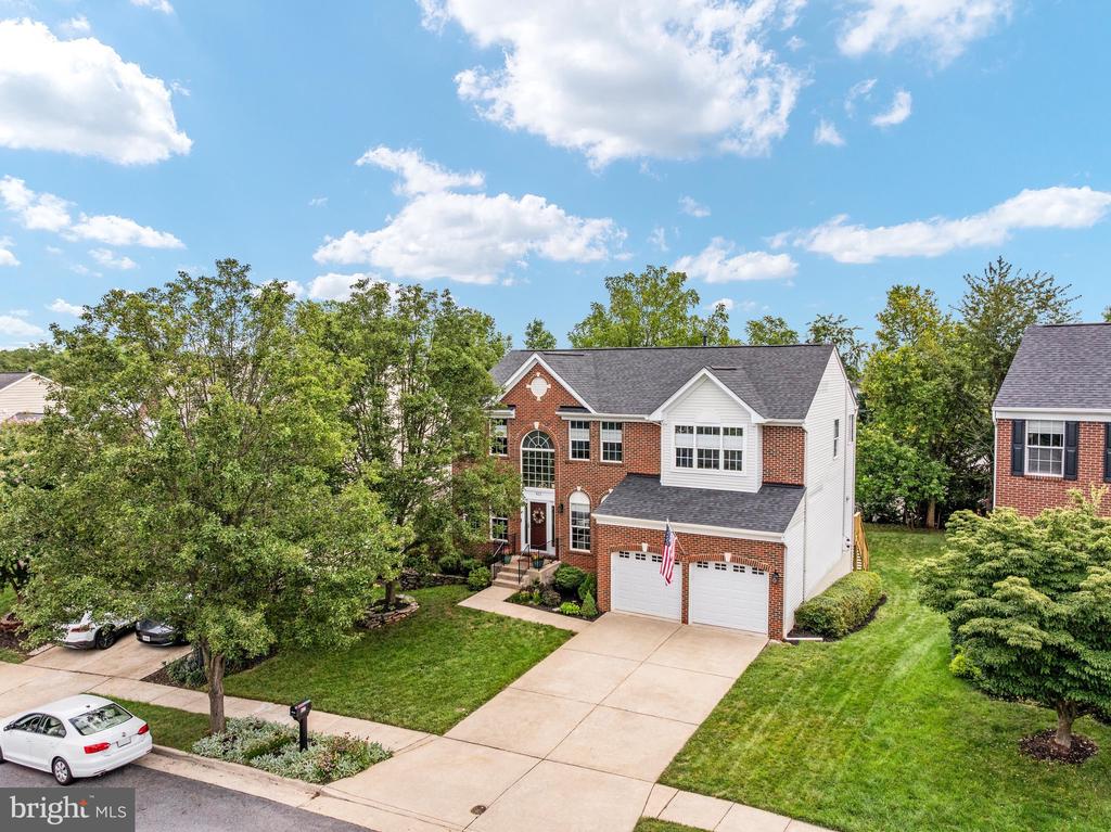 922 WAYNE DRIVE