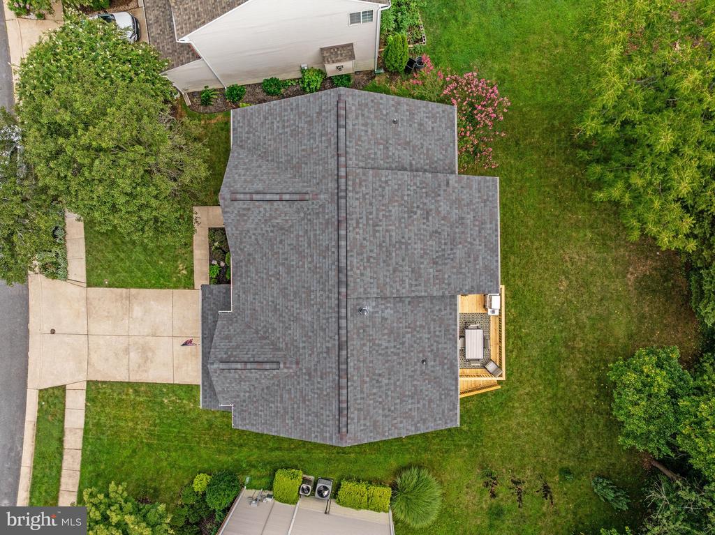 922 WAYNE DRIVE