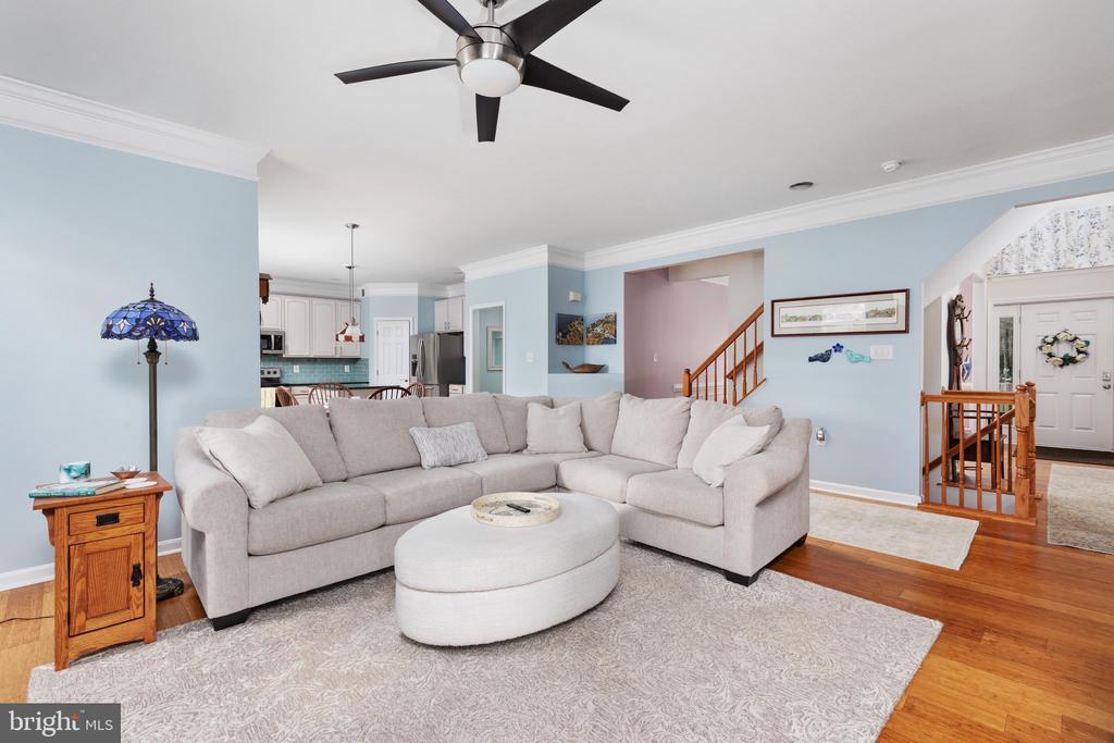 922 WAYNE DRIVE