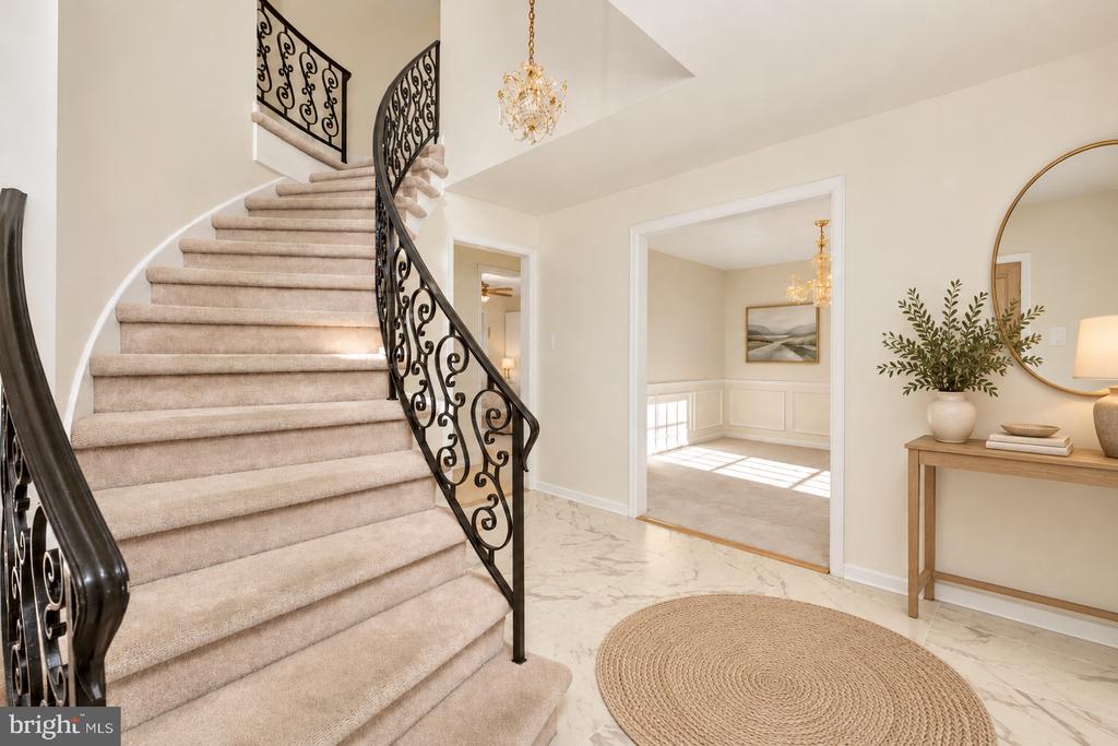327 RIDGE AVENUE