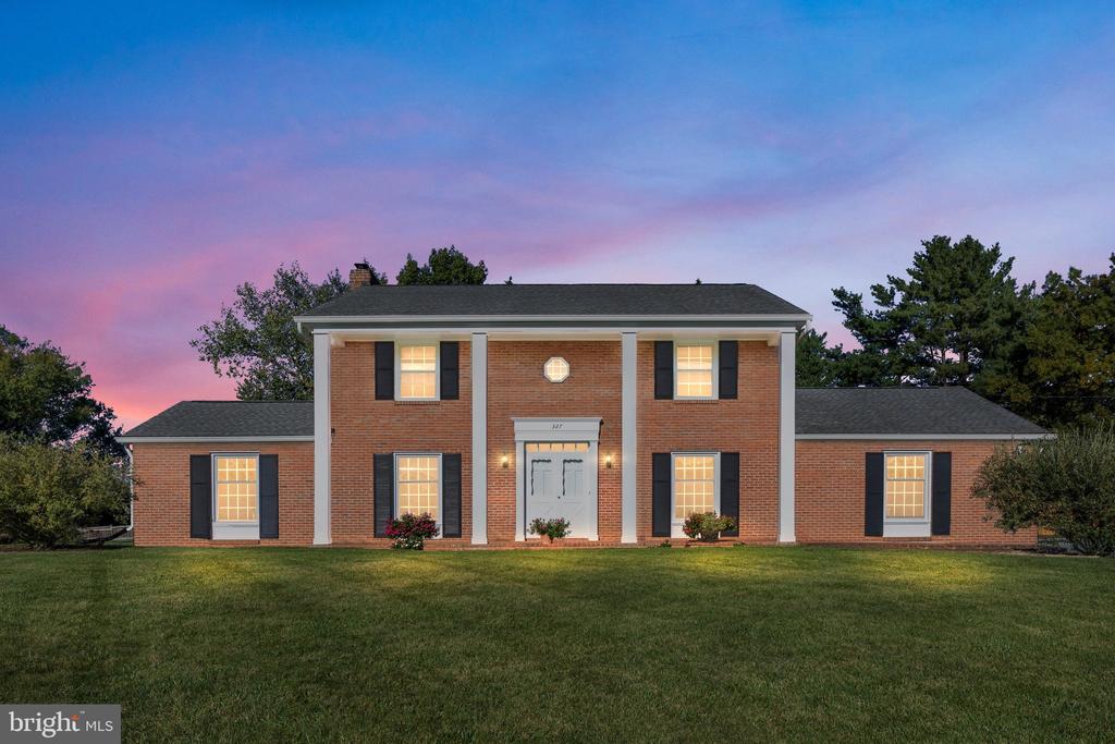 327 RIDGE AVENUE