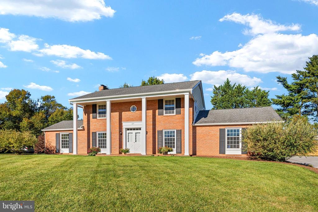 327 RIDGE AVENUE
