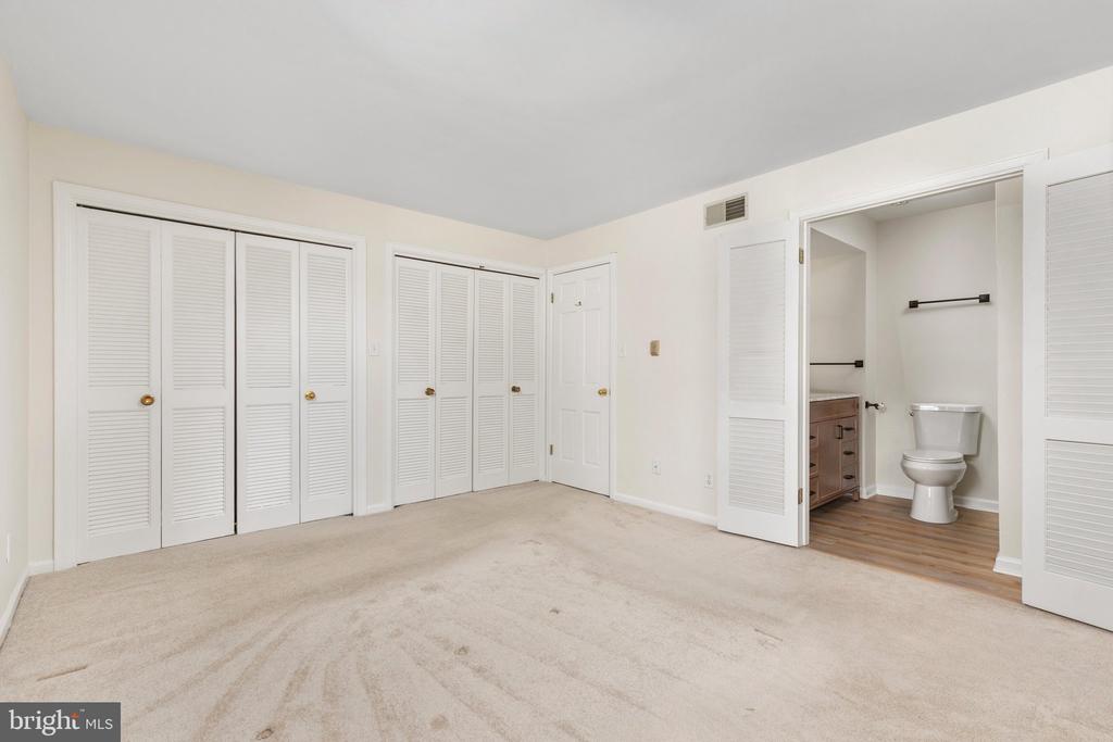 327 RIDGE AVENUE