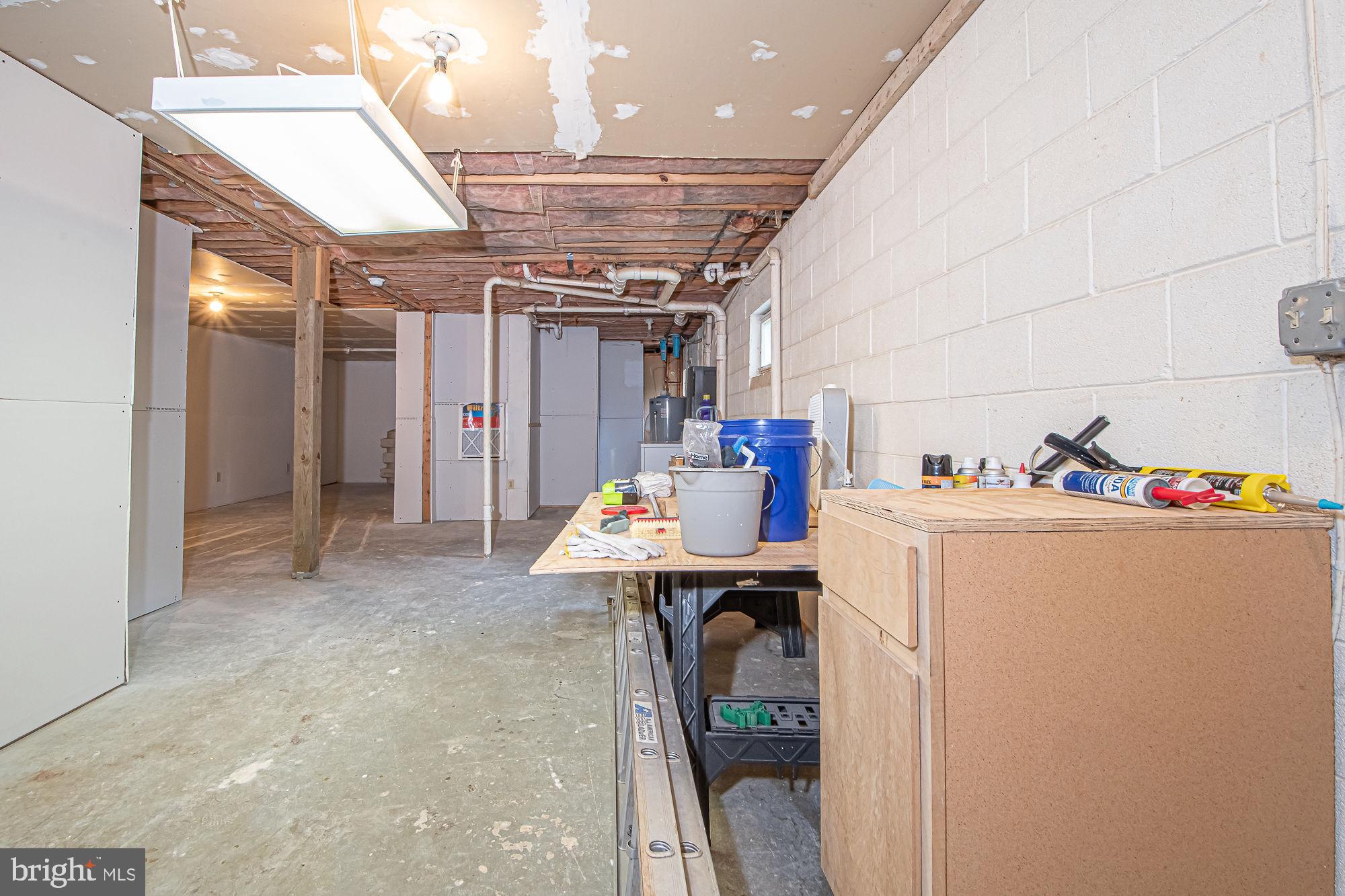 302 SUMMIT POINT DRIVE