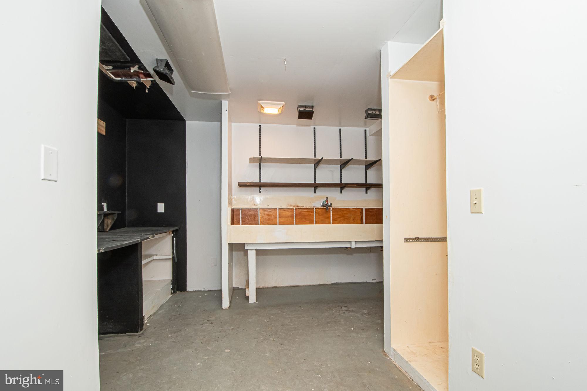 302 SUMMIT POINT DRIVE