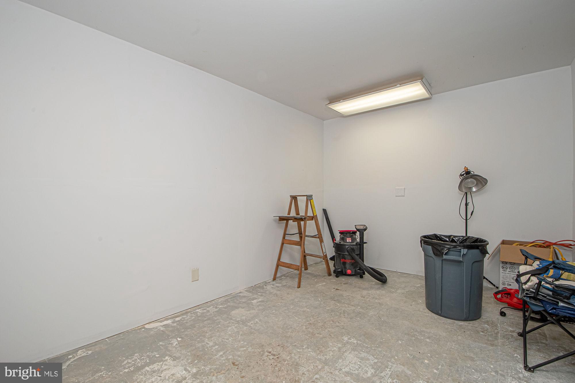 302 SUMMIT POINT DRIVE