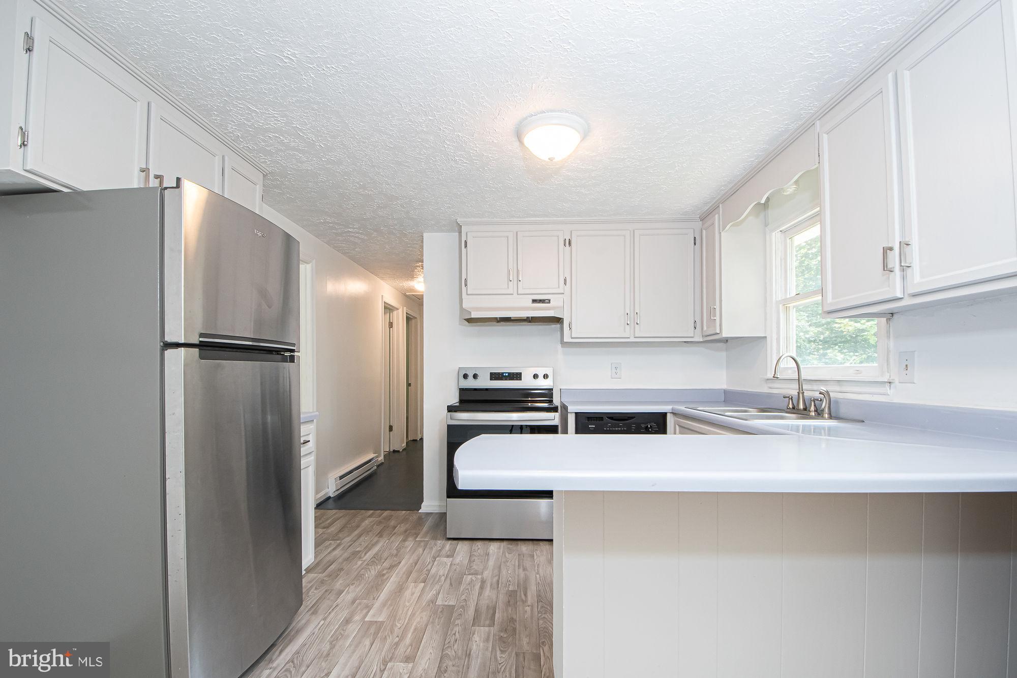 302 SUMMIT POINT DRIVE